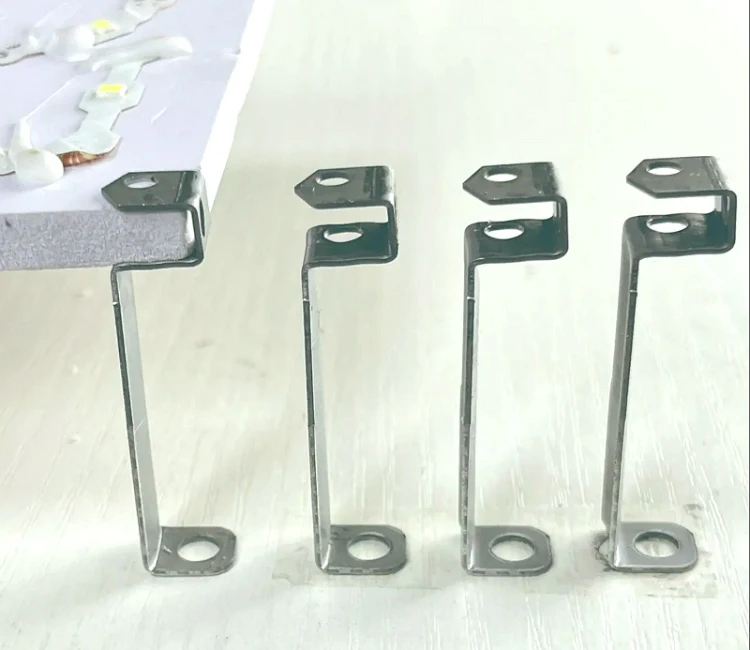 201 Edelstahl U-Hintergrundbeleuchtete Halterung für LED-Kanal-Buchstaben-Schilderhalterung, Installation 100 Stück/Packung – Detail 5