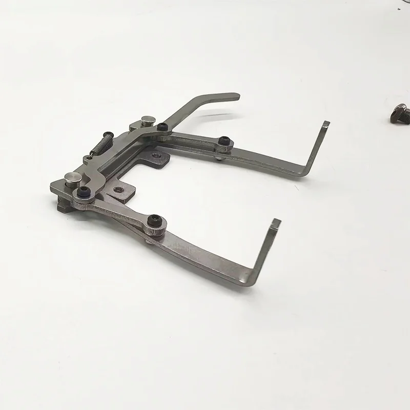 

Модель грузовика Iveco, прицеп Fury Bear 1/14, аксессуары для переднего водителя Scania, пряжка ремня