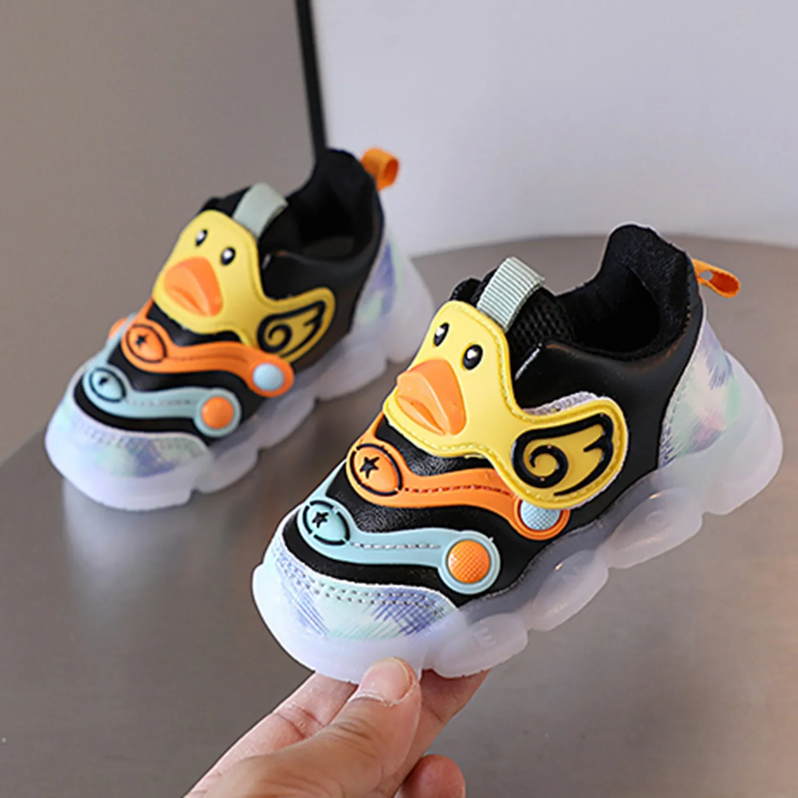 Baby Led Shoes For Kids Luminous Sneakers Breathable Toddler Shoes For Children Boys Girls Glowing Shoes With LED Lights