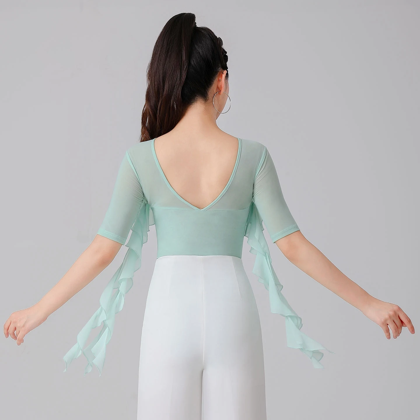 2025 femmes moderne haut de danse volant demi manches combinaison Chacha Rumba Tango robe de danse Costumes de danse latine porter DN20695