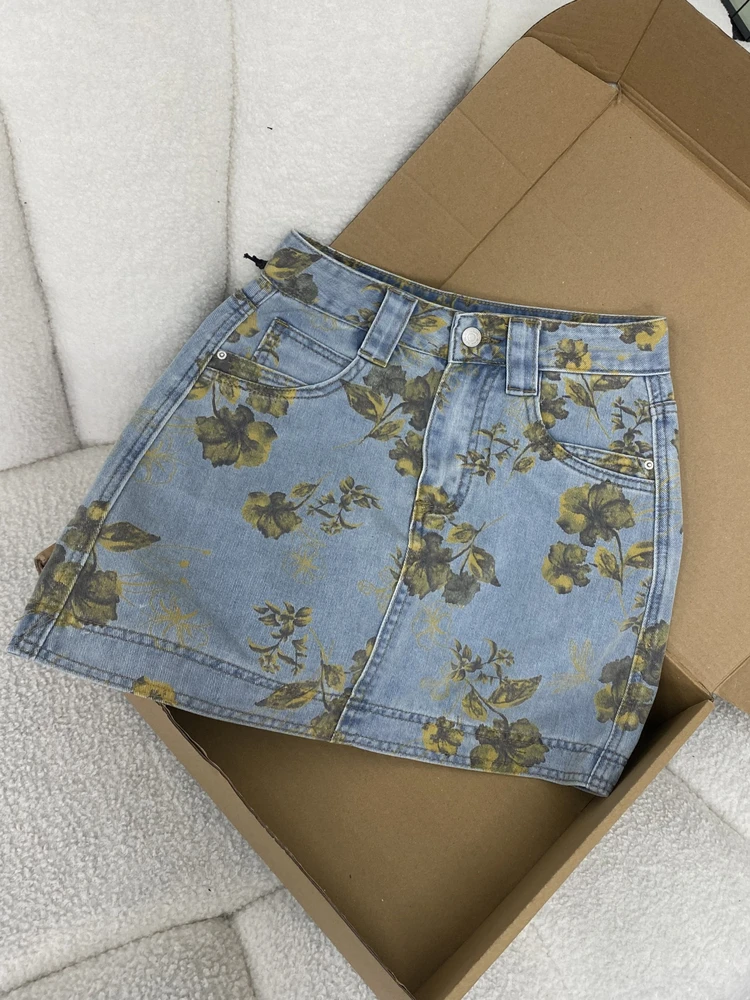 

Летняя коллекция 2025: Ретро-юбка с цветочным принтом, женская, с завышенной талией, А-силуэт, джинсовая, непрозрачная, полуприлегающая, для повседневной носки, короткая юбка