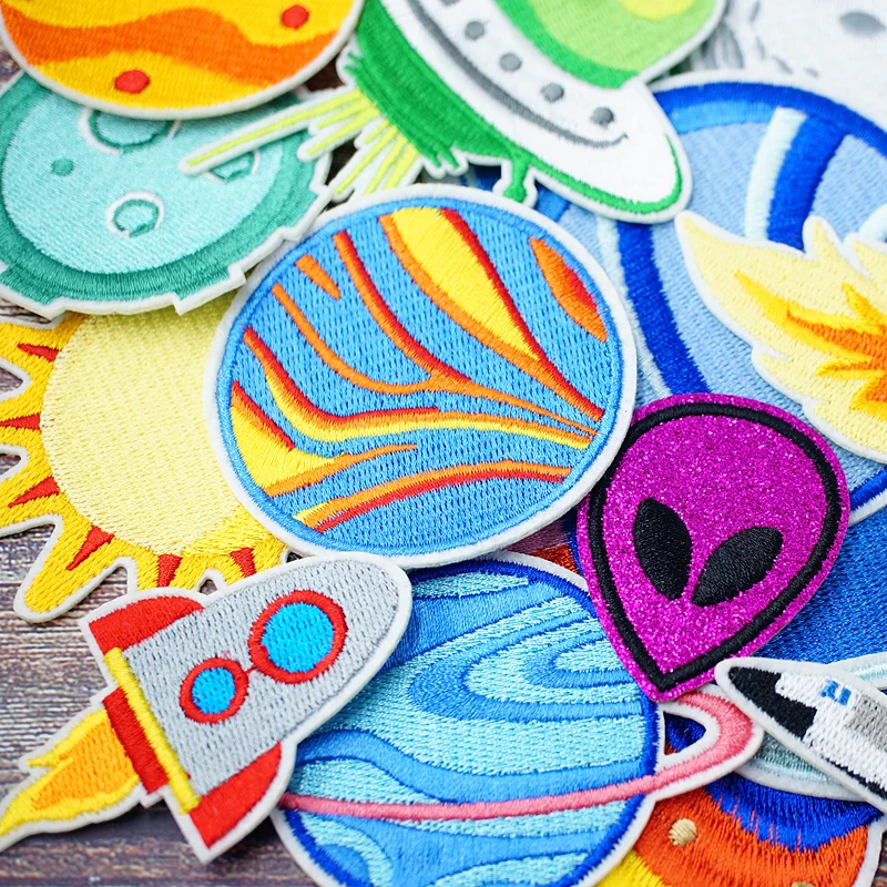 ALIEN UFO Rocket DIY Patches Embroidery For T-Shirt Iron On Appliques Clothes Jeans Stickers Badges Parche Spaceship Star Sun