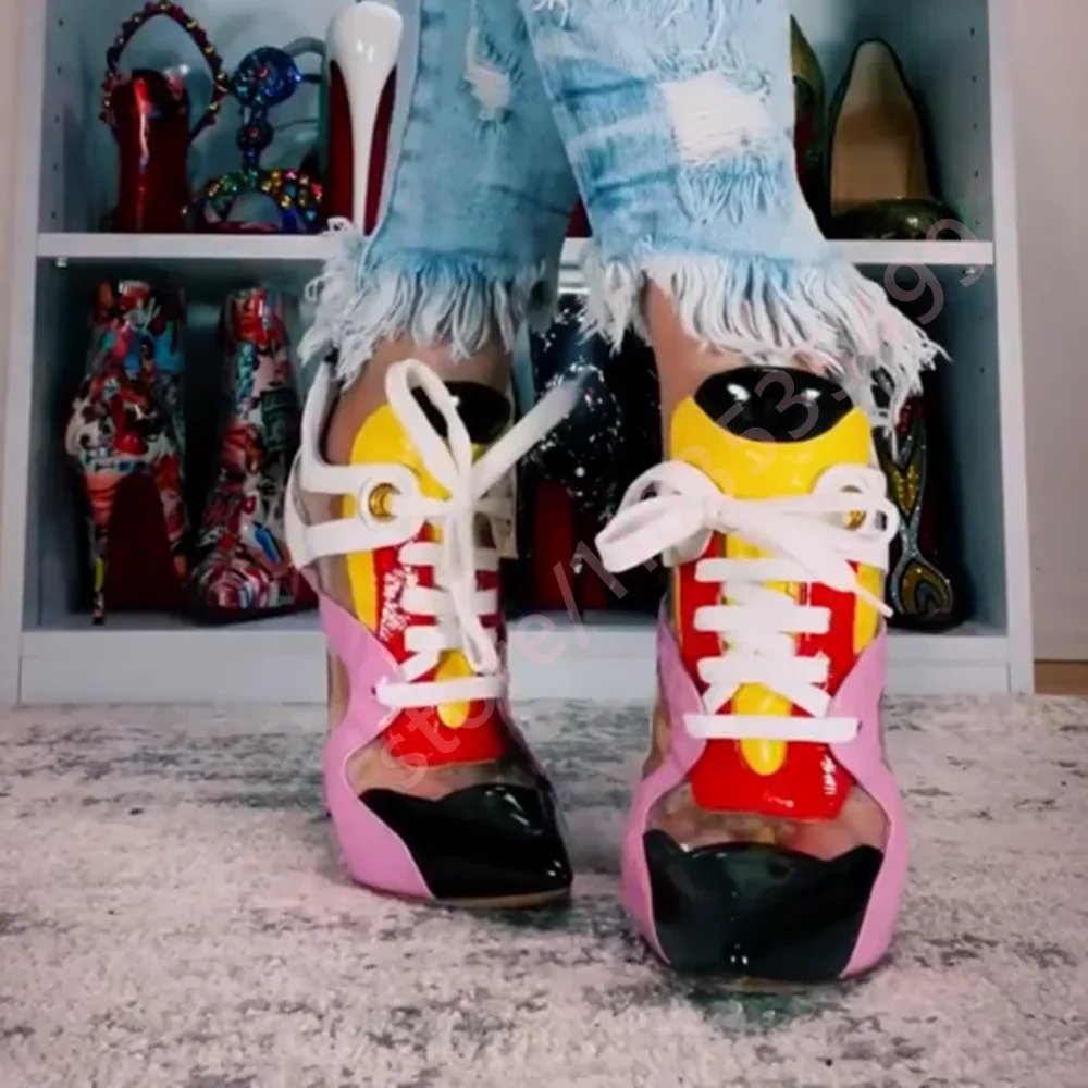 Mischfarbe Sexy Catwalk Stiletto Kurze Stiefel 2025, neue spitze Nähte, Schnürstiefel, modische Damen-Party, lässige kurze Stiefel