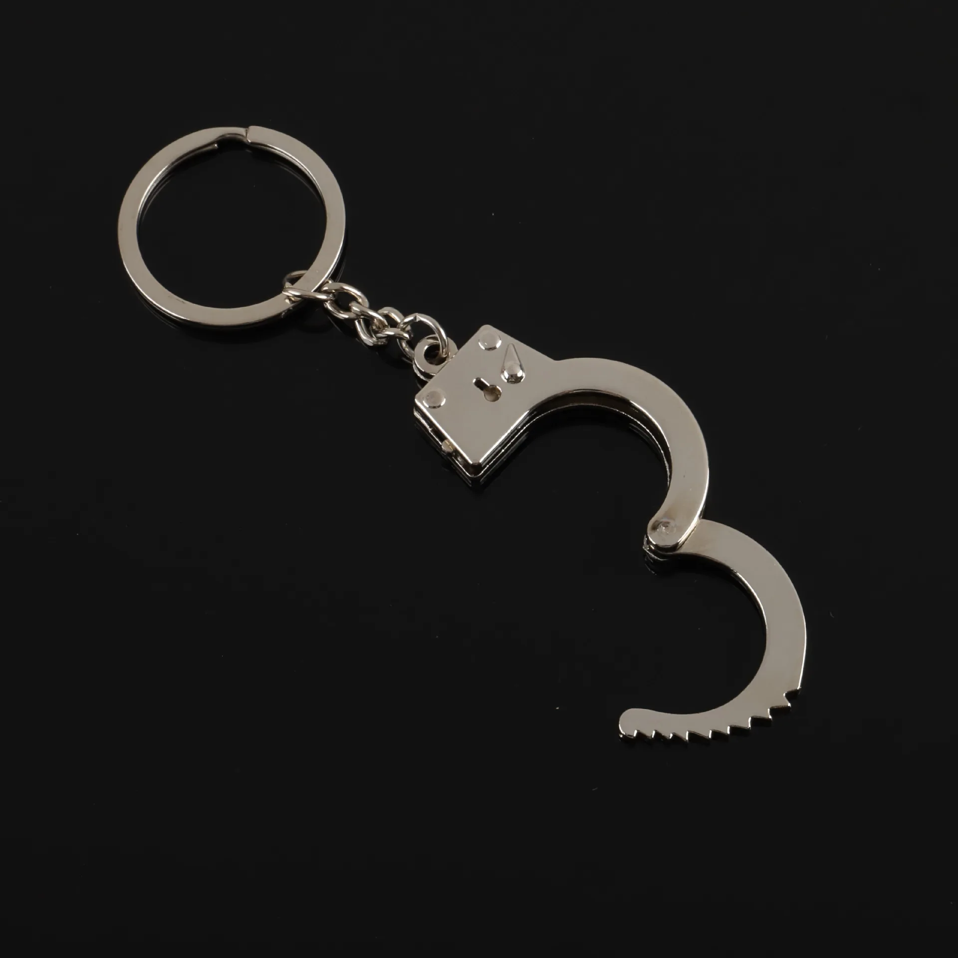 Creative Gift Personalized Simulation Double Handcuffs Metal Keychain Advertising Car Hanging Key Ring Chain Pendant Accessories