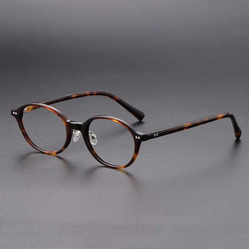 

Oval-shaped Small-frame Sheet Metal Glasses with A Retro and High-end Feel Anti-fog and Color-changing for Men with High Myopia
