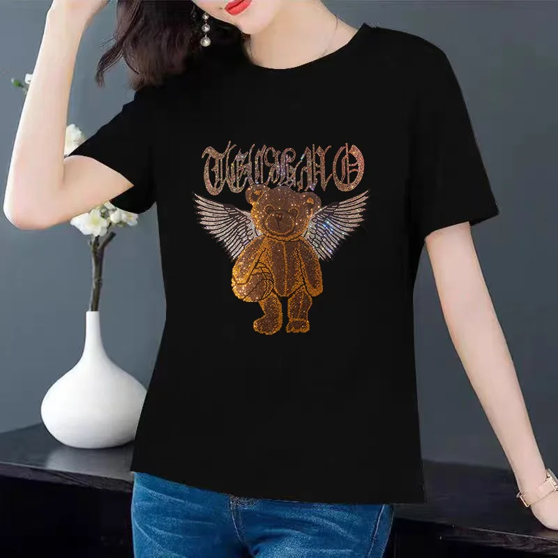 Женская летняя повседневная футболка из ледяного шелка с короткими рукавами и блестящим ангельским медведем и стразами