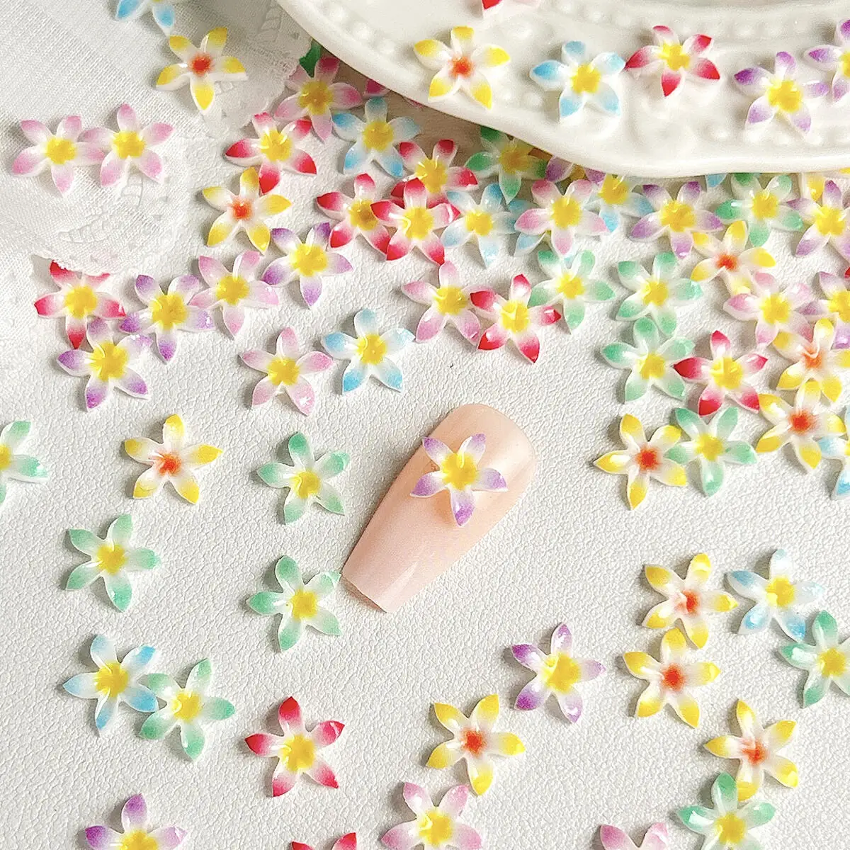 20PCS Gradient Colored Resin Flowers Series Nail Art Charms Creative Translucent Cherry Peach Floral Nail Decoration Nail Parts