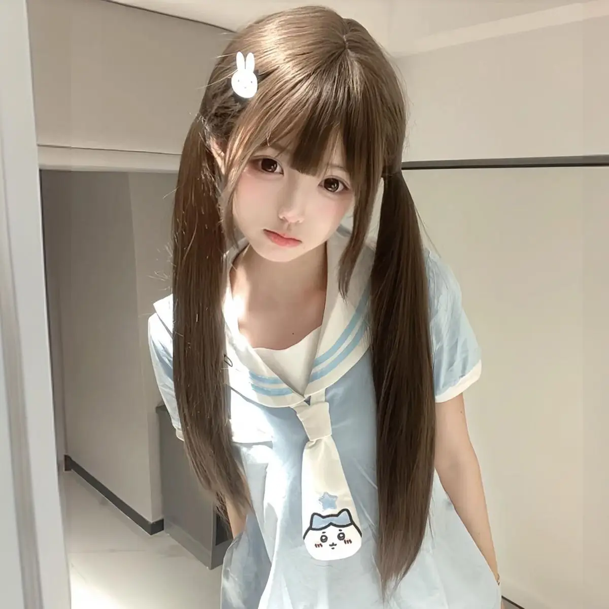 ‌ Lolita pruik - zwart lang steil haar 70 cm met pony, Twin Tails bruin cosplay, JK schoolmeisje volledige pruik voor schattige anime-look