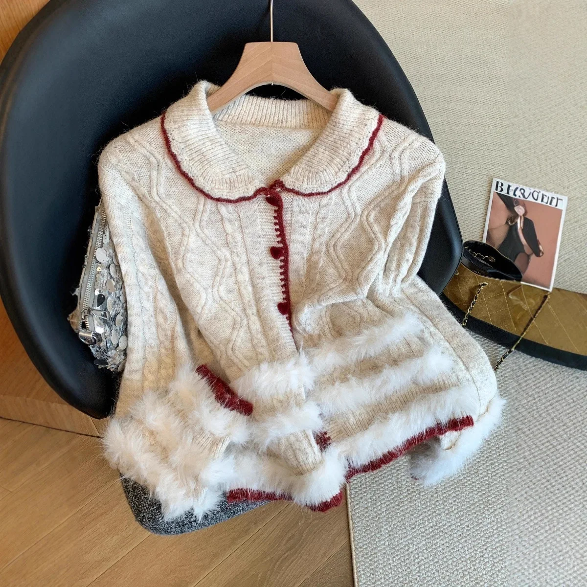 

2026 The New College Style Doll Collar Love Buckle Twist Knitted Cardigan Soft Waxy Jacket Contrasting Colors and High-end Fluff