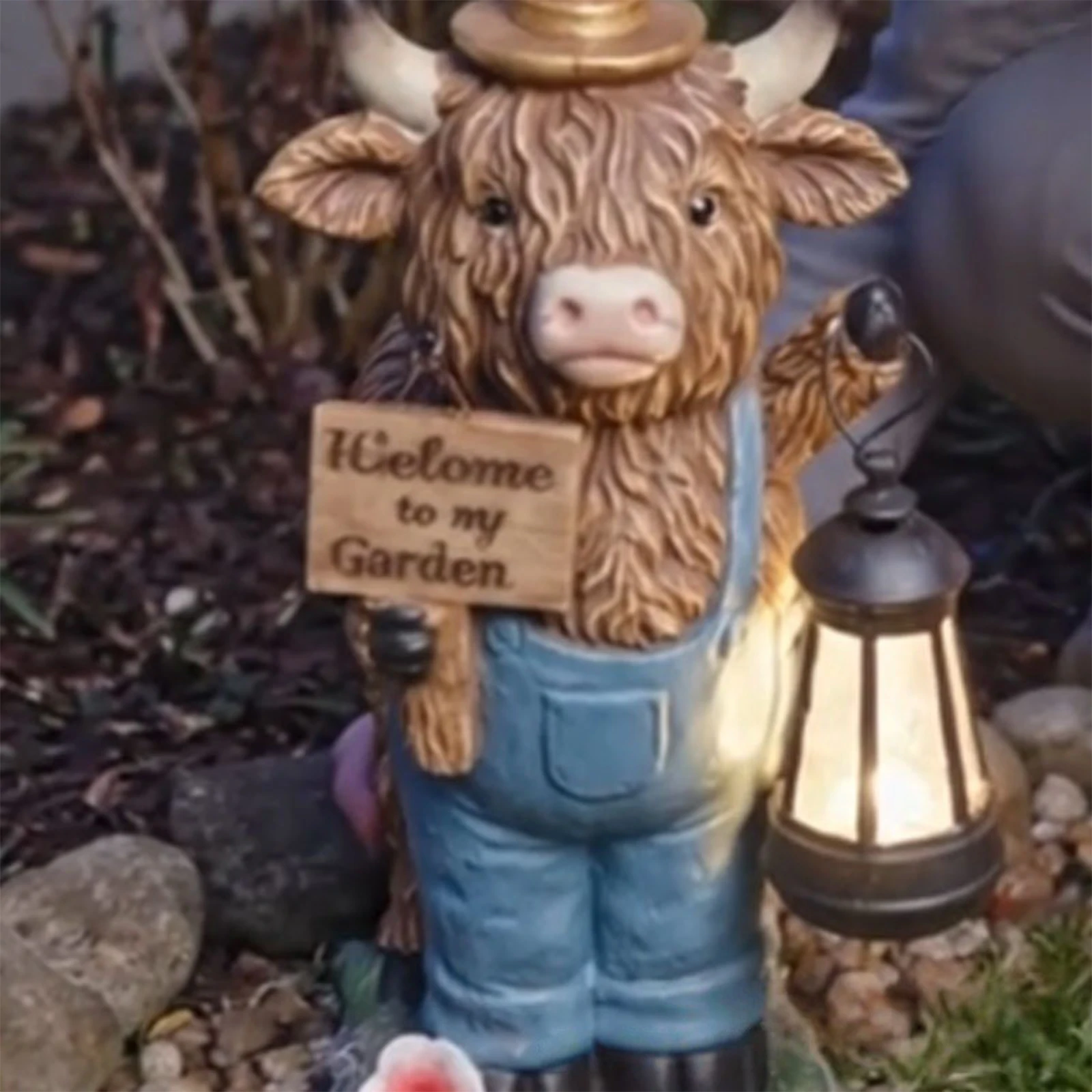 Highland Cow Garden Lantern Statue with LED Lovely Animal Resin Sculpture Multi-Purpose for Outdoor Yard Garden Patio Lawn