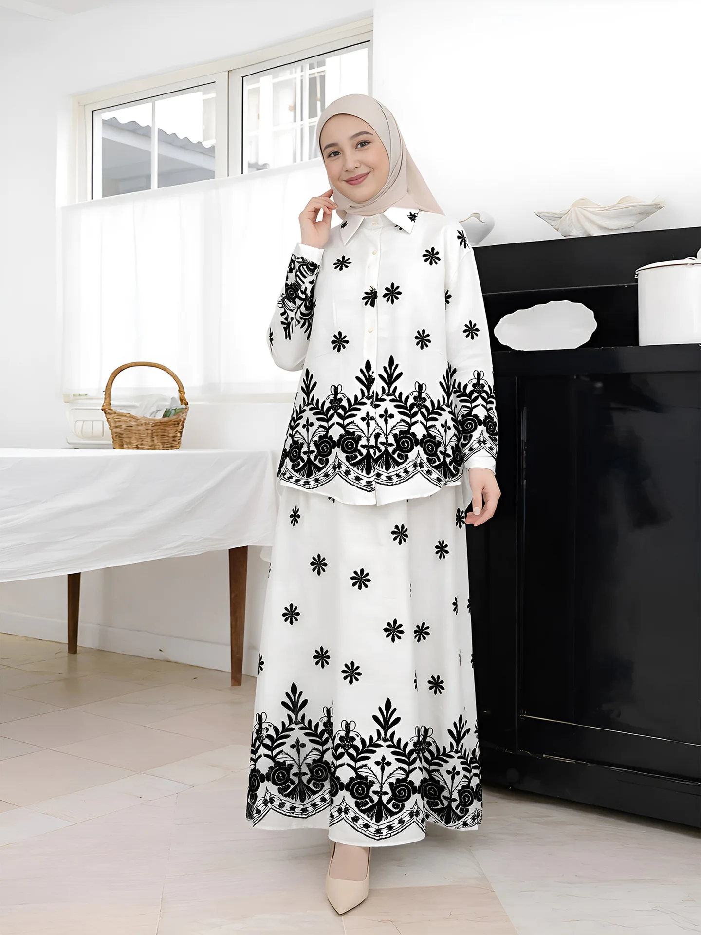 

2PCS Muslim Women Set Embroidered Shirts and Skirts Dubai Abaya Dress Eid Islam Clothing Outfits Suit Femme Musulmane Ensembles