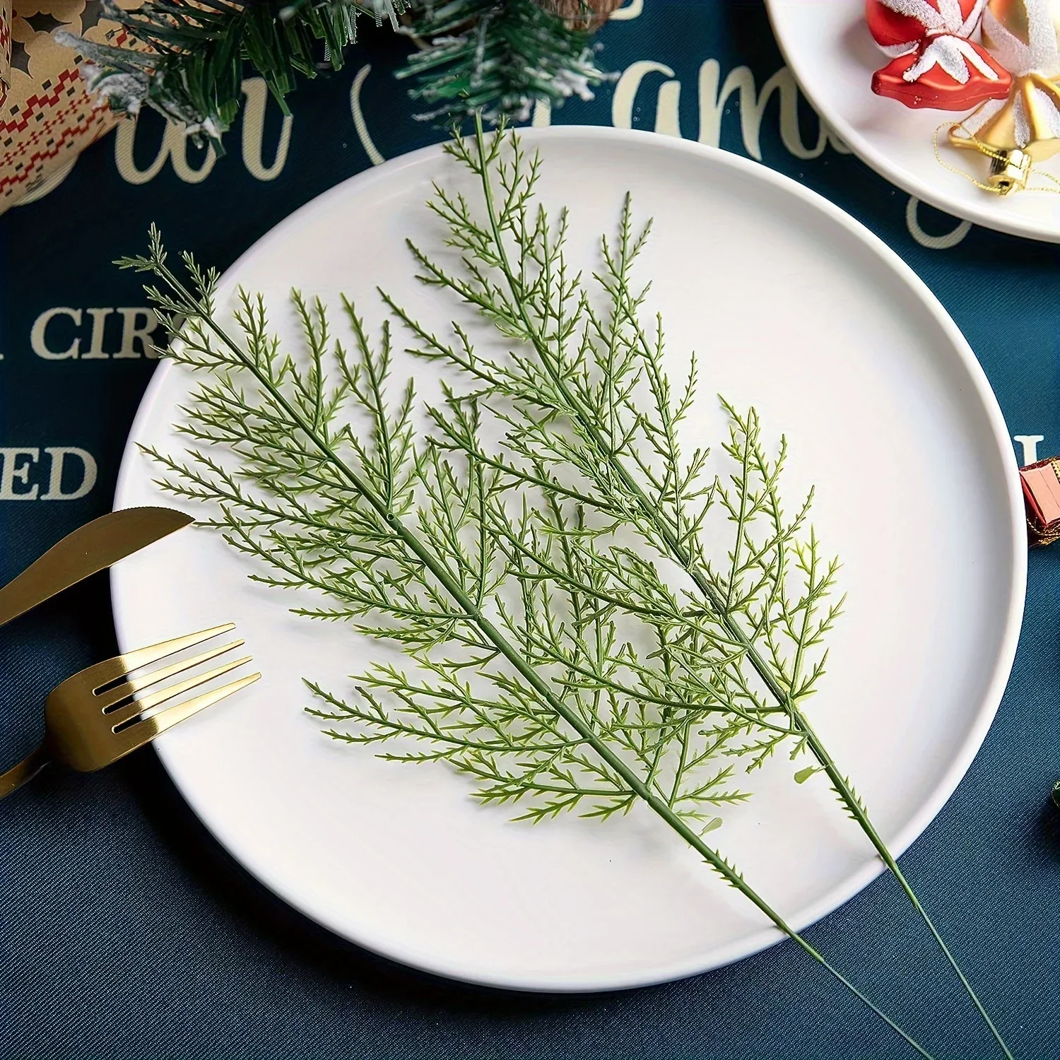 24pc Artificial Plants Pine Branches Evergreen Pines Leaves Sprigs Christmas Stem for DIY Wreath Gift Christmas Home Decorations