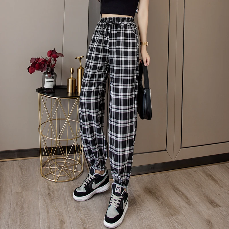 Pantaloni Donna Nuovo Mazzo di piedi Moda Sciolto Plaid nero Estate Harajuku Studenti Streetwear Harem Pantaloni lunghi Donna Chic