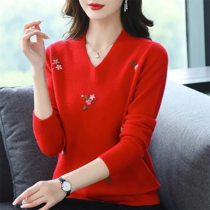 

Женский вязаный свитер с V-образным вырезом и вышивкой, осенний, модный, свободный крой, большие размеры до 5XL