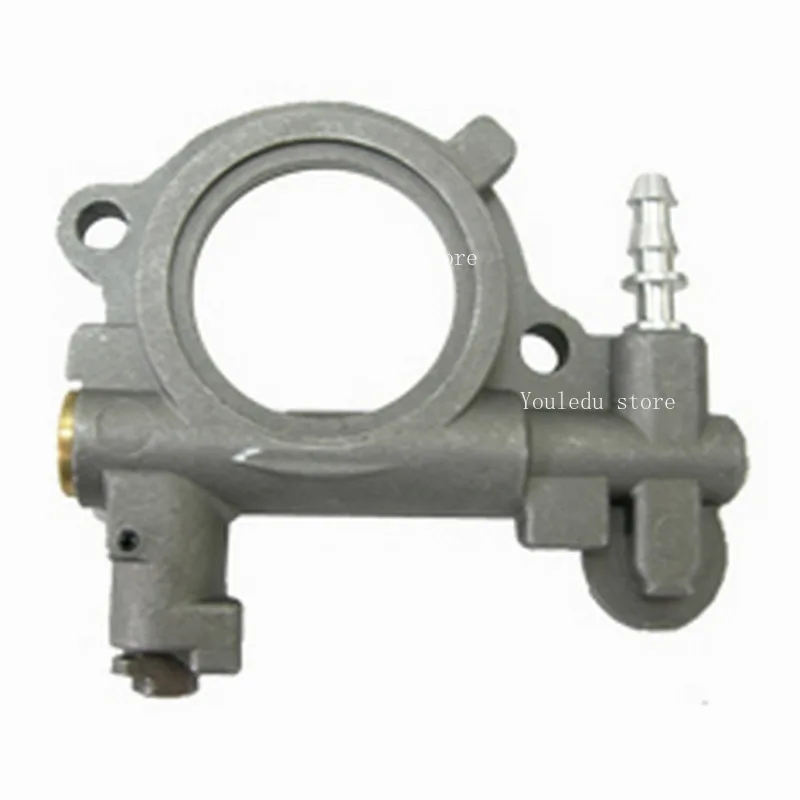 

Suitable for Oil Pump MS240 MS260/1121 640 3203 oil pump