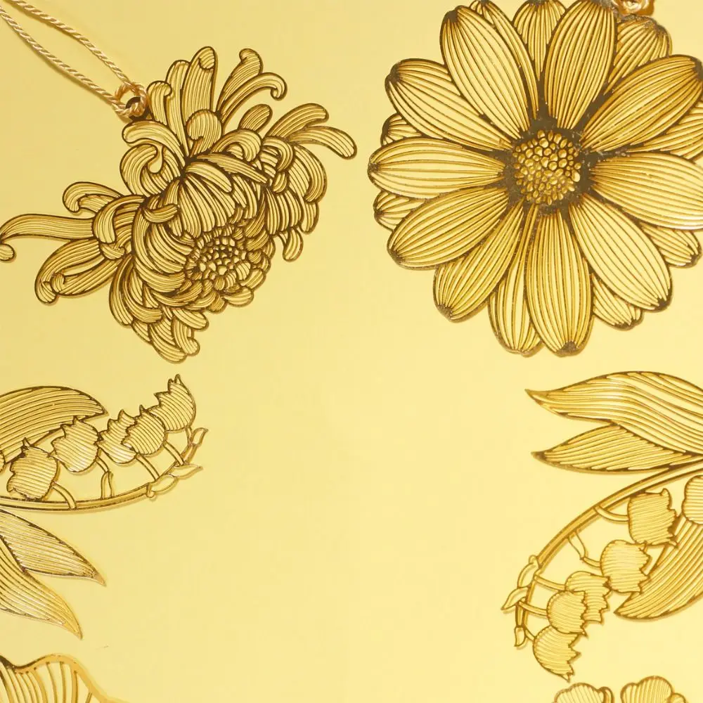 Ginkgo Leaf Hollowed Leaf Flower Bookmark Tassels Chrysanthemum Metal Reading Bookmark Chinese Style Creative