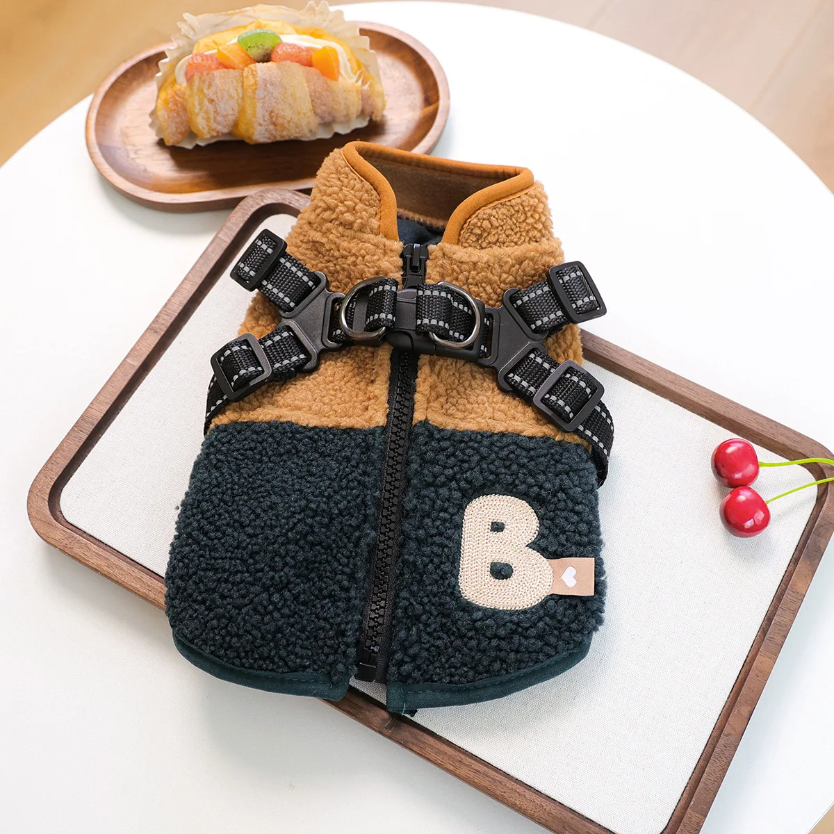 1Pcs pet clothes autumn and winter small dogs puppies dogs cats warm and comfortable lamb wool color matching traction vest