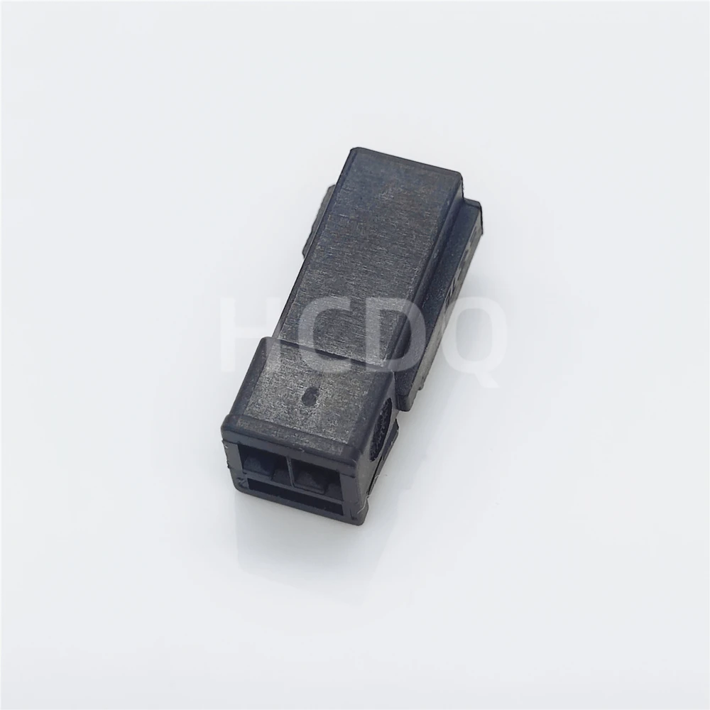 10 PCS Original and genuine 1-1718333-1 automobile connector plug housing supplied from stock