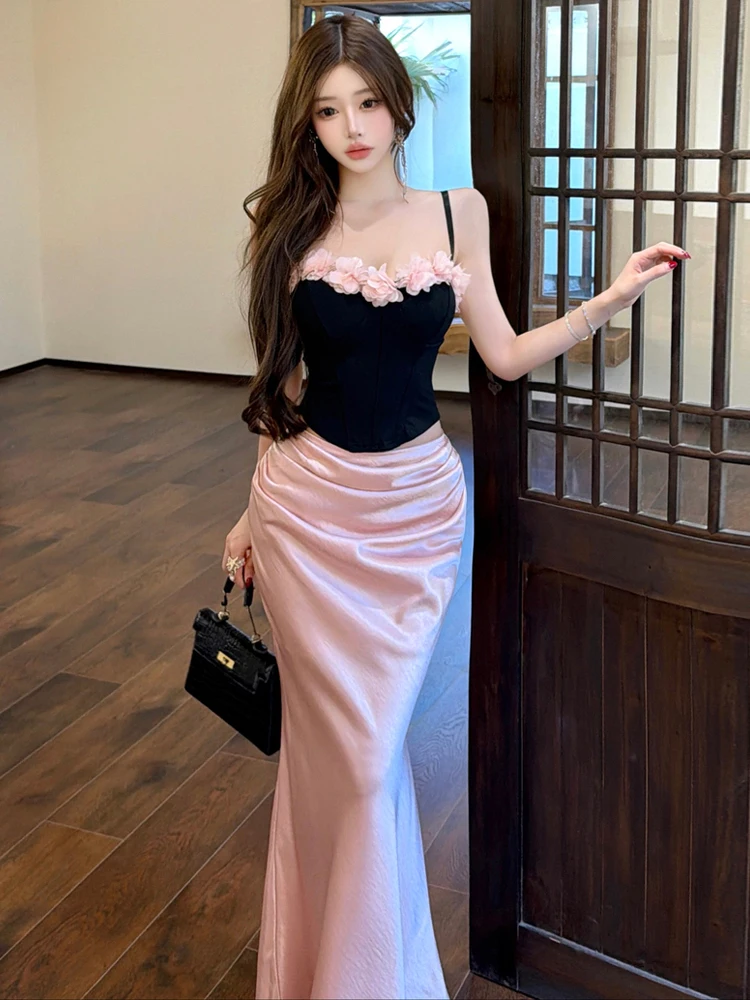 

Sexy Lace Trim Collar 3D Floral Embroidery Slim Fit Tank Top And Fish Tail Skirt Two Piece Set for Women Fashionable Cas...