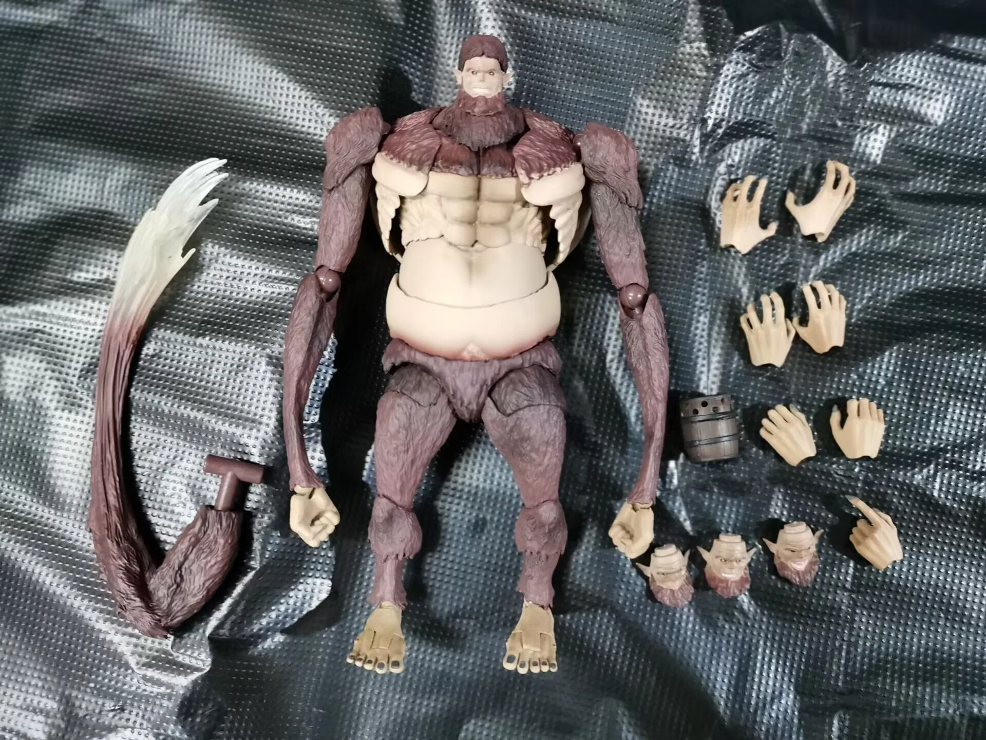 In Stock Ko Kaiyodo Amazing Yamaguchi Revoltech Attack On Titan Beast Titan Action Figure Toy Model Gift