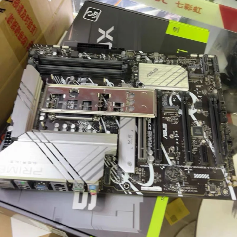 La placa base ASUS Z790-P D5 admite DDR5 (Intel Z790/LGA 1700)