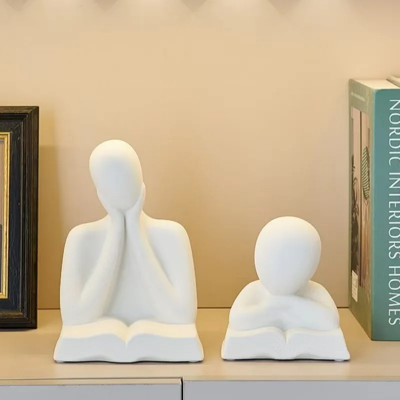 

Creative Resin Decorative Piece - Modern Home Display for TV Cabinet, Bar Counter, Living Room & Office