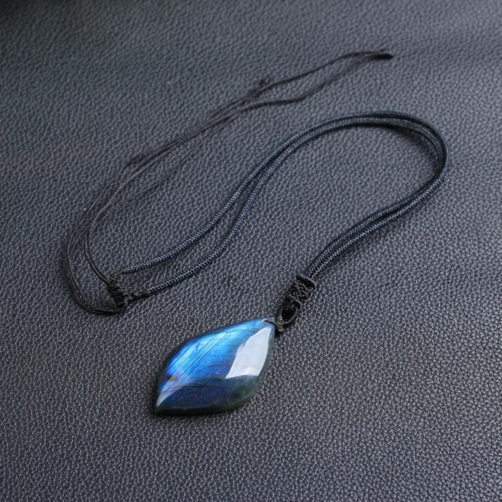 Natural Labradorite Necklace Pendant Moonstone Healing Crystal Stone Pendants with Hand-Woven Rope for Unisex Jewelry