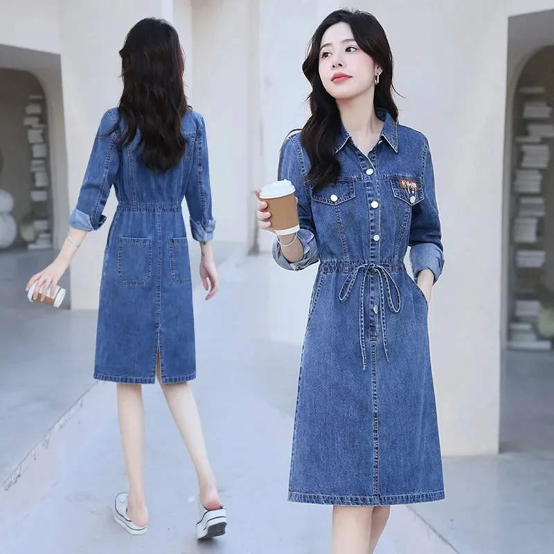 ชุดเดรสแฟชั่นคาวบอยสําหรับผู้หญิงในฤดูใบไม้ผลิฤดูใบไม้ร่วง 2025 ใหม่และดูแลดูผอมแขนยาวเสื้อเชิ้ตยาวปานกลางและเดรสยีนส์หญิง