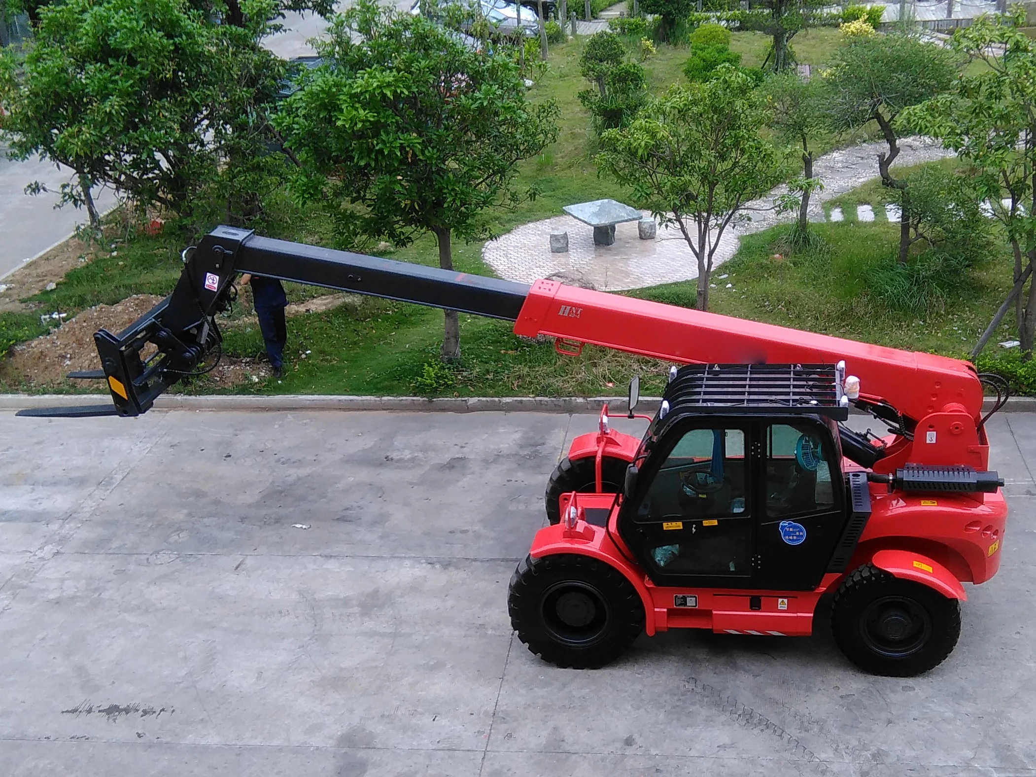 China High Quality 4Ton Telescopic Handler HNT40 With Spare Parts
