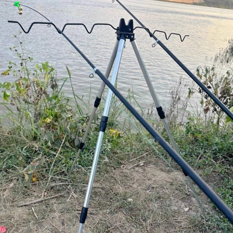 1PC Fishing Sea Rod Bracket Aluminum Alloy Ground Insertion Triangular Bracket Long-throw Telescopic Throwing Fishing Tools