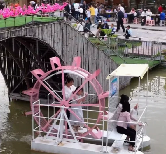 Hot-selling rugged electric pedal boats for outdoor lakes and amusement parks