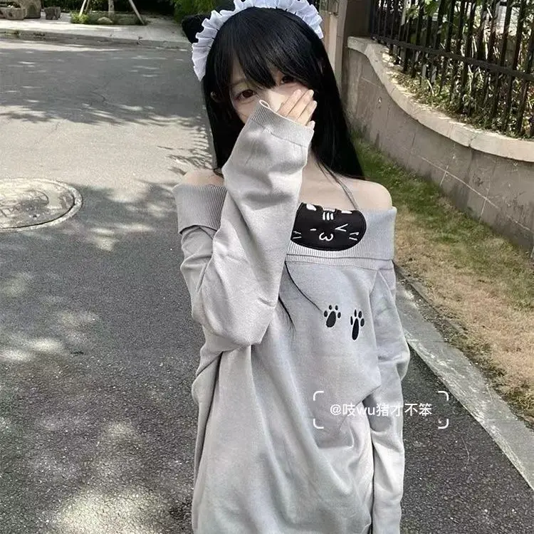 Camiseta con hombros descubiertos y bordado bonito para mujer, blusa básica de manga larga con gato Kawaii, Top corto básico ajustado, camisetas grises sin tirantes