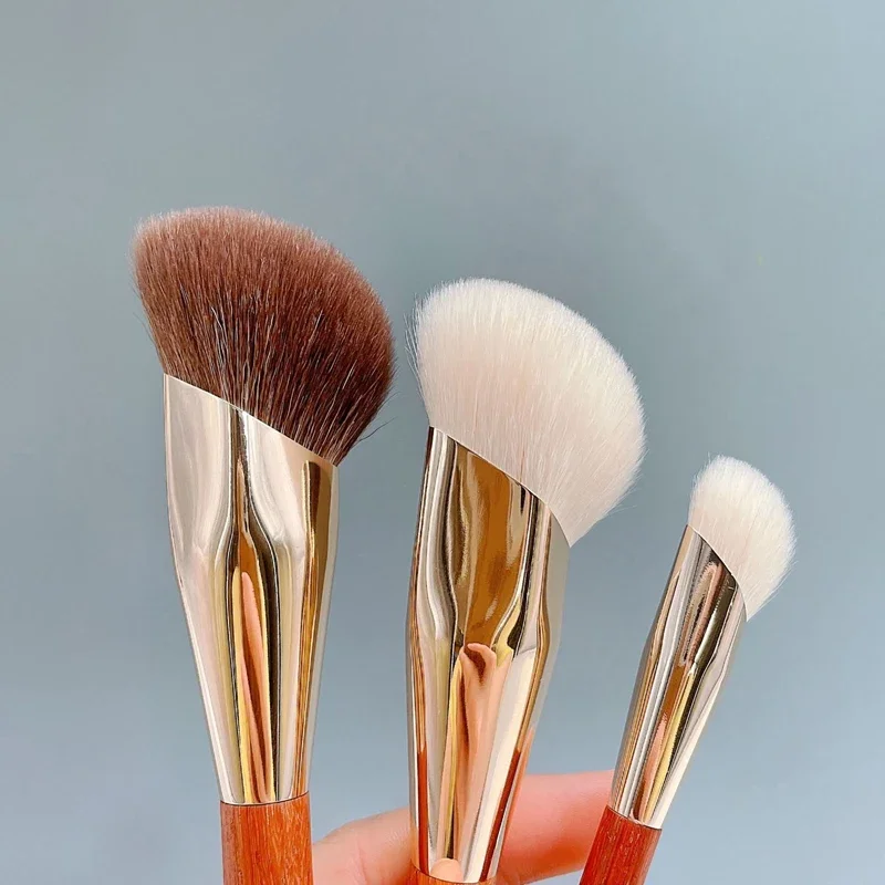 Karsyngirl 1pcs Profession Face Contour Sculpting Brush Synthetic Hair Highlight Brush Powder Sculpting Brushes Makeup Tool