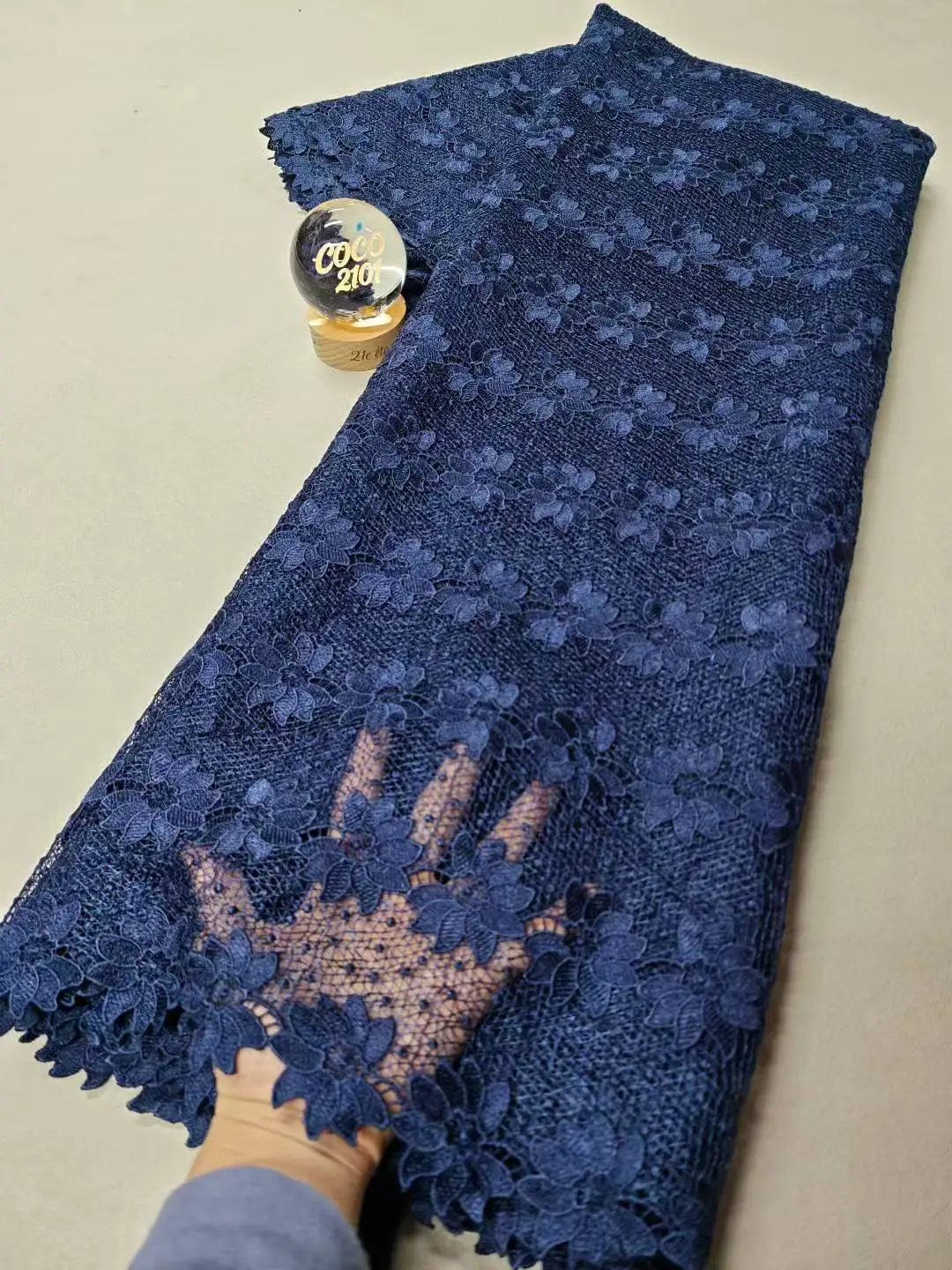 

Новейшее высокое качество, африканская нигерийская 2025 с тюлем, швейная гипюровая кружевная ткань, платья с вышивкой, блестки, хлопок, 5 ярдов, XL151