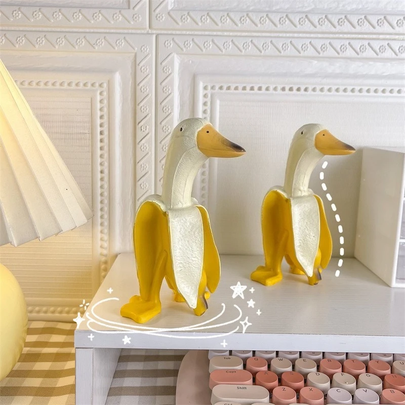 

Creative Banana Duck Statue Vintage Gardening Decor Art Whimsical Peeled Banana Duck Home Statues Crafts Desk Ornament