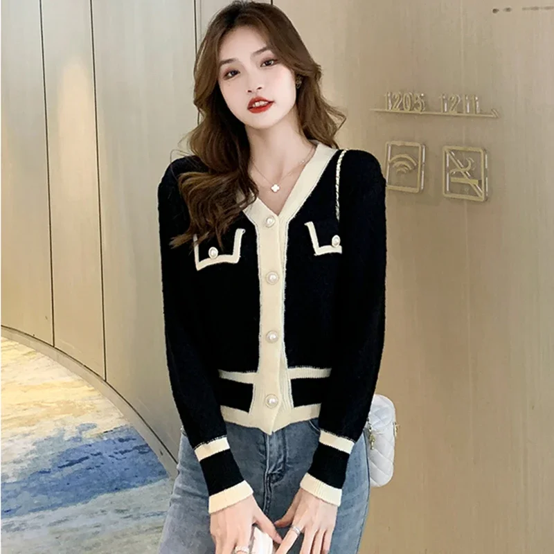 Sweet White Women Crop Cardigan Korean Elegant Pearl Knitted Long Sleeve Female Sweater Y2K Harajuku Loose Ladies Casual Tops