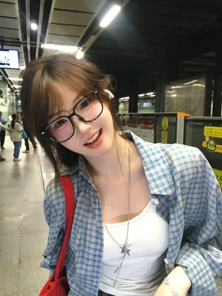 เสื้อคลุมคาร์ดิแกนแขนยาวลายสก็อตสีน้ำเงินสไตล์เกาหลีทรงหลวมสำหรับผู้หญิงใส่ในฤดูร้อน ปกคอตั้ง ป้องกันแสงแดด