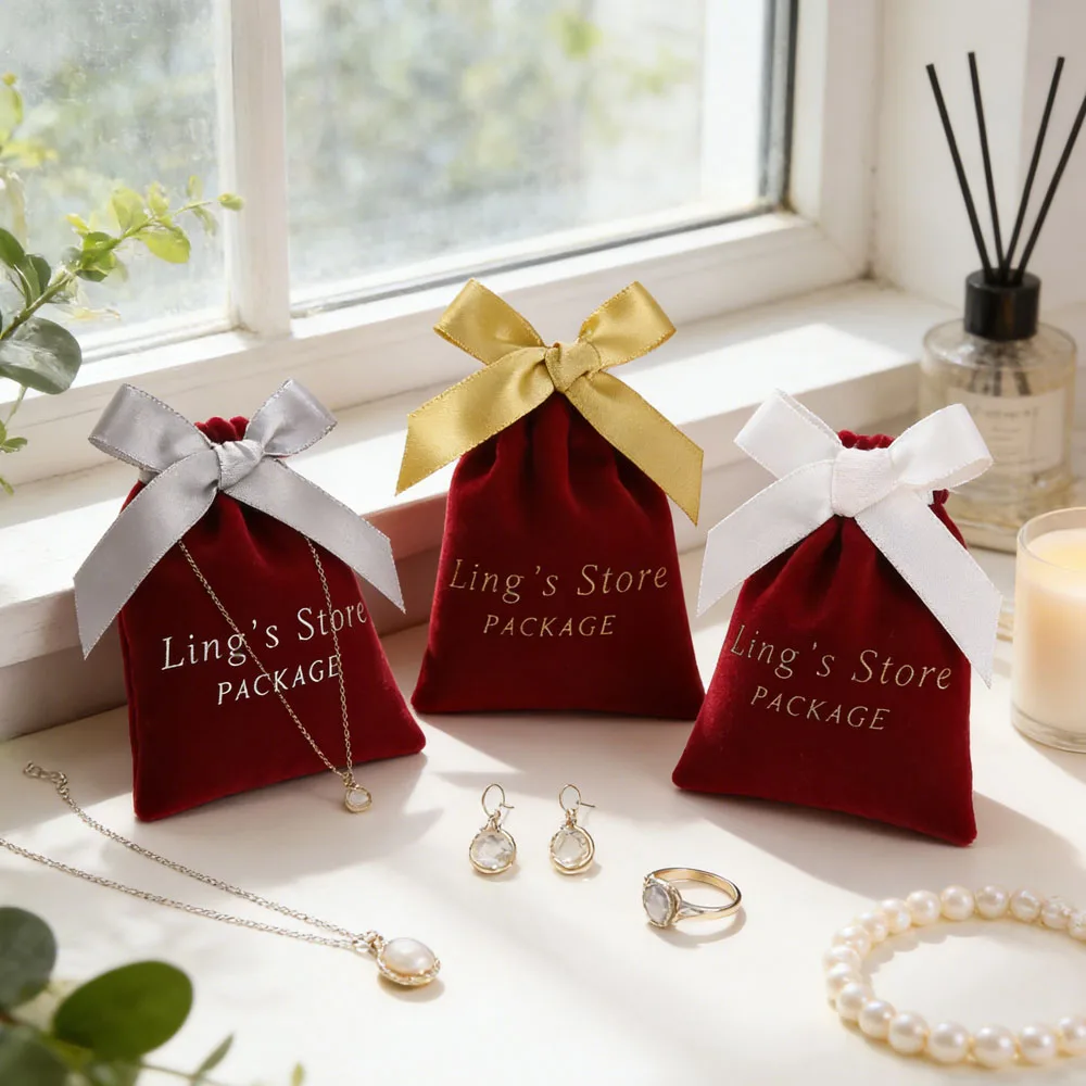 

50 шт. бархатных мешочков для вина и украшений с логотипом на заказ, с лентой, для свадебной вечеринки, конфетница, органайзер для серег, персонализированные на свадьбу