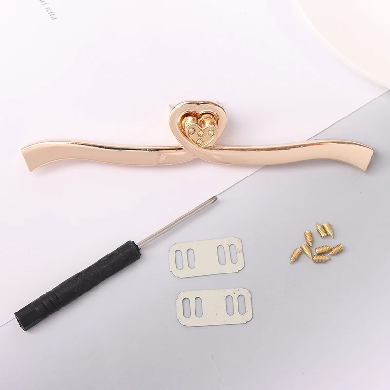 Metal Rotary Lock Bag Hardware Heart Shape DIY Durable Woven Bag Twist Lock Turn Lock Gold Color Bag Clasp Accessory