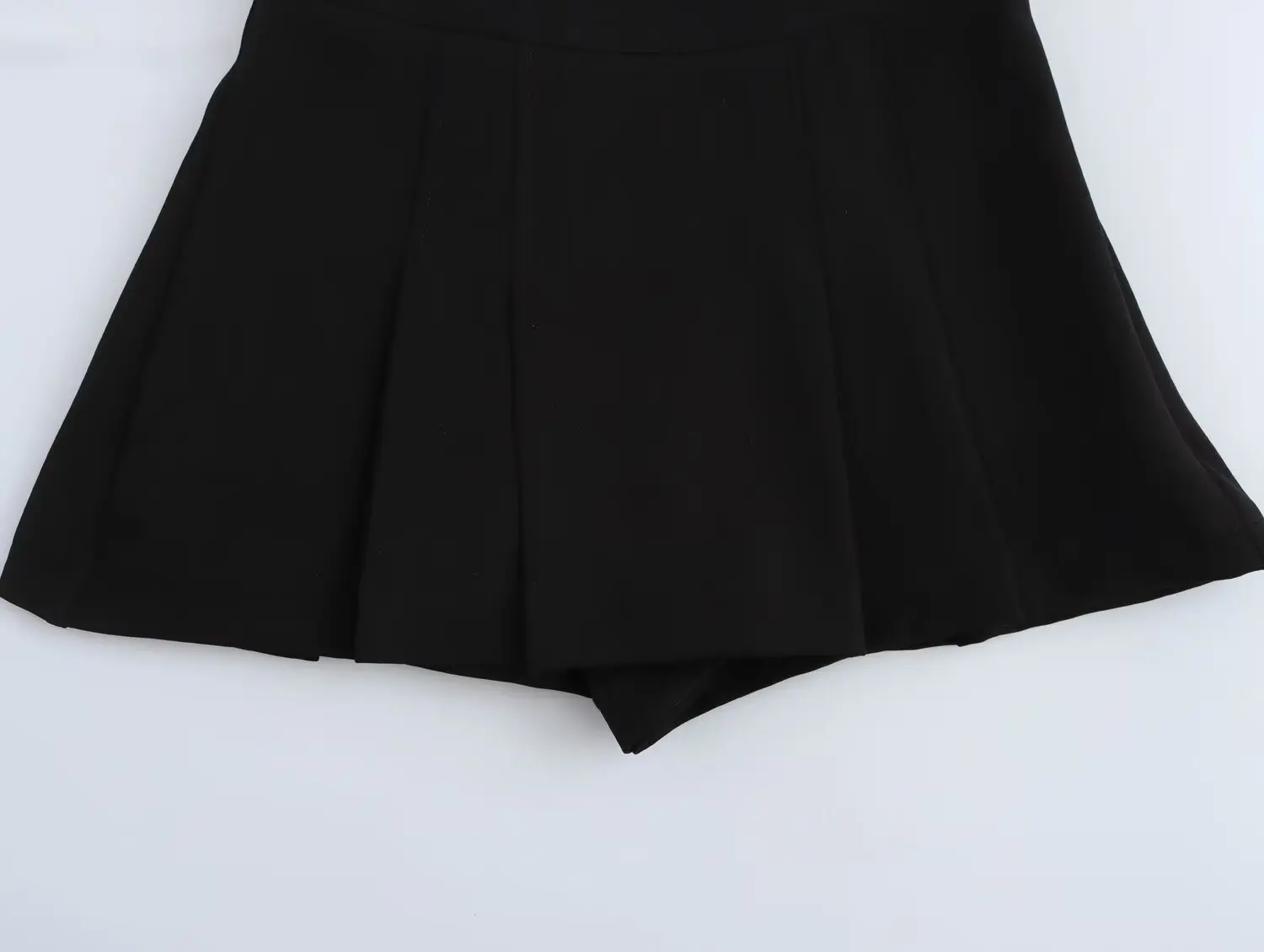 Maxdutti Minimalist And Elegant Black A-line Skirt Pants Women Fashion Ladies Sexy Mini Skirt Culotte Shorts Women