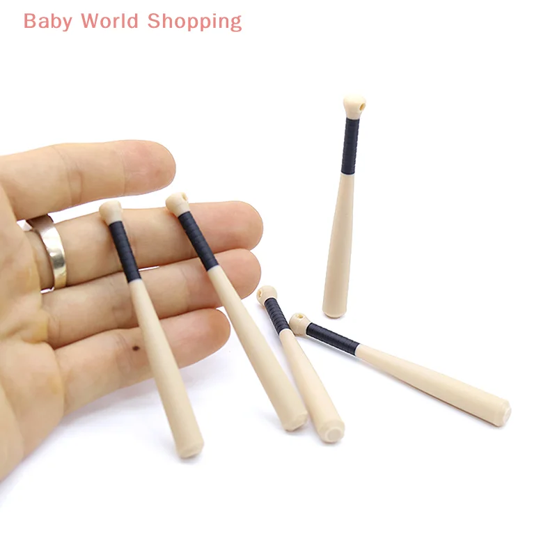 2Pcs 1/12 Dollhouse Mini Baseball Bat Model Dollhouse Simulation Sports Scene Decoration Toys Micro Scene Construction Props