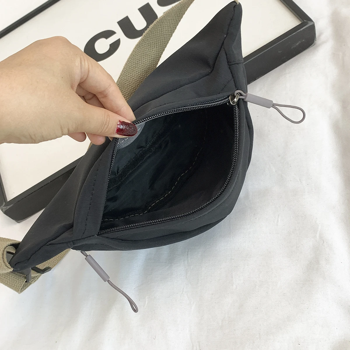Fanny Pack Half Moon Damen Brusttasche Große Kapazität Sling Bags Umhängetasche Multifunktionale Hüfttaschen Reisen – Detail 13