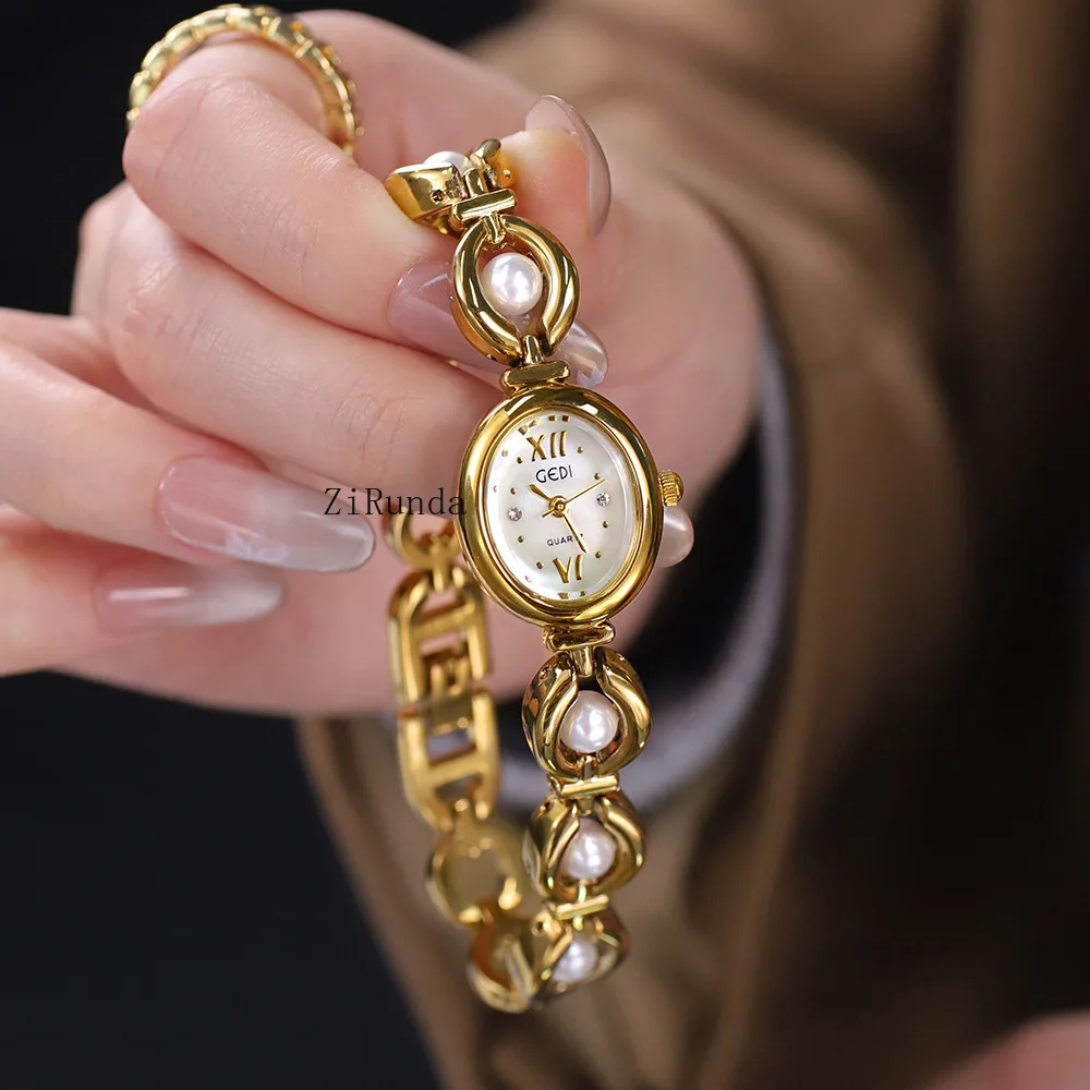 قائمة ربط الزمرد للسيدات المتخصصة الخفيفة الفاخرة ذات الشعور بالخرز على الطراز الوطني ساعة كوارتز ذات قيمة عالية #4