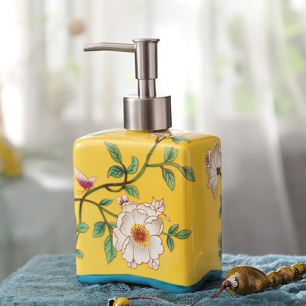 

Vintage Hand Soap Dispenser Refillable Chinese Style Ceramic Soap Bottle Floral Porcelain Non-slip Shampoo Container