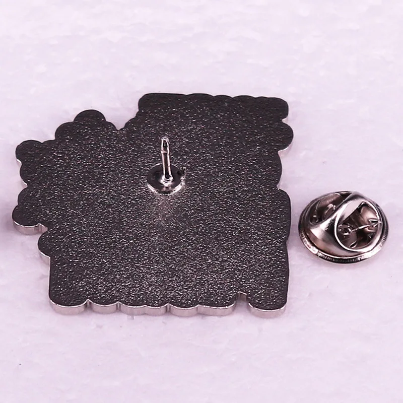 More plant brooches, badges, and accessories