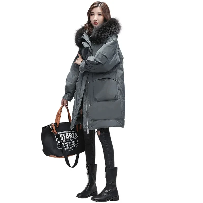 سترة نسائية متوسطة الطول 2026 شتاء النسخة الكورية الجديدة أنثى ريال الراكون الفراء طوق موضة 90% معاطف بيضاء أسفل البط #6