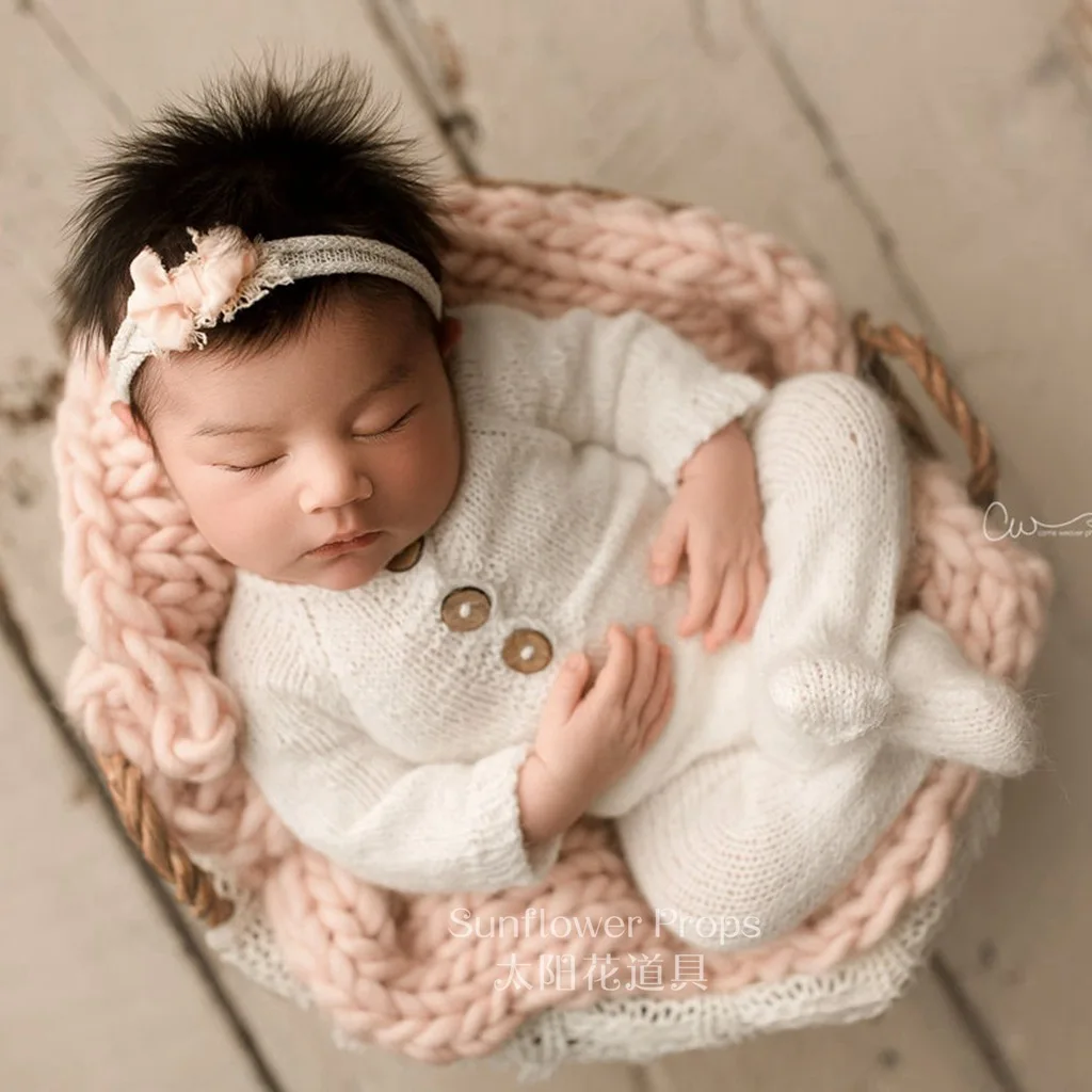 Newborn Photography Props Baby Handmade Knitted Outfit Bodysuit with Button Decors Photo Clothing for Studio Photoshoot