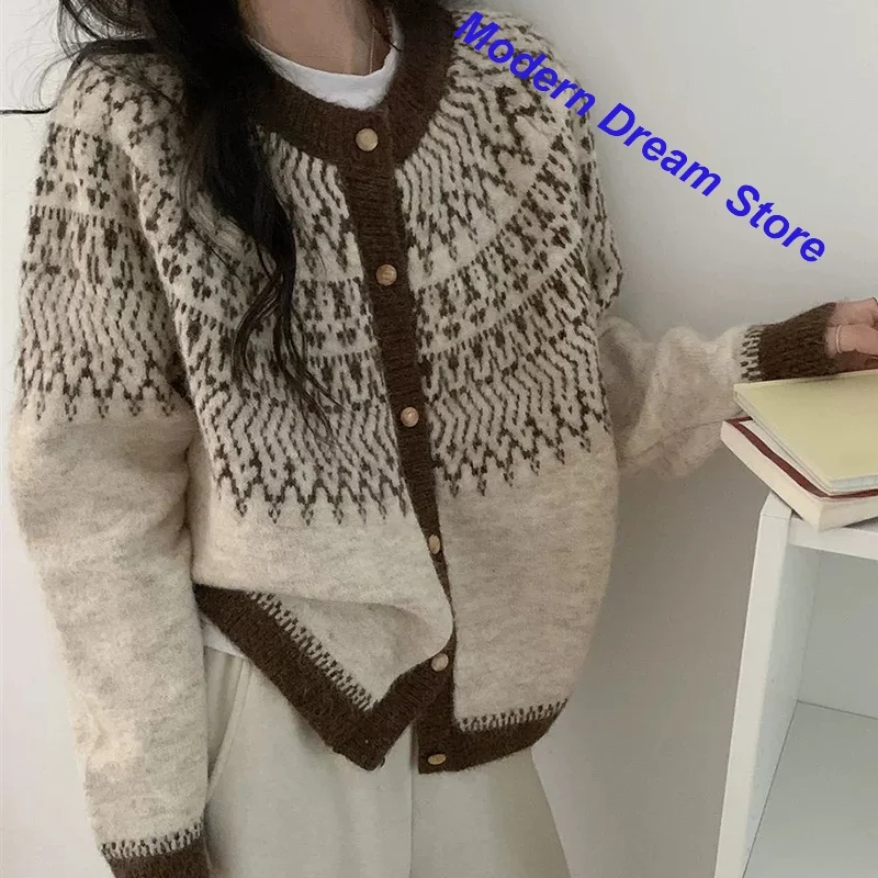Korean high-grade retro jacquard knit cardigan jacket women's autumn and winter fashion color matching slim casual knit top