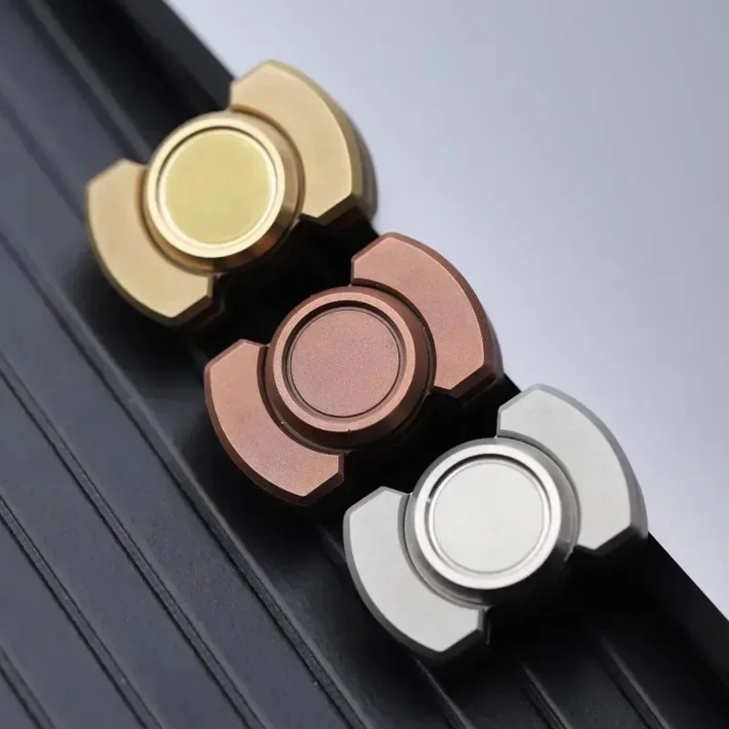 With Logo3 in 1 Deformed Fingertip Gyro EDC Decompression Push Card Adult Decompression Toy