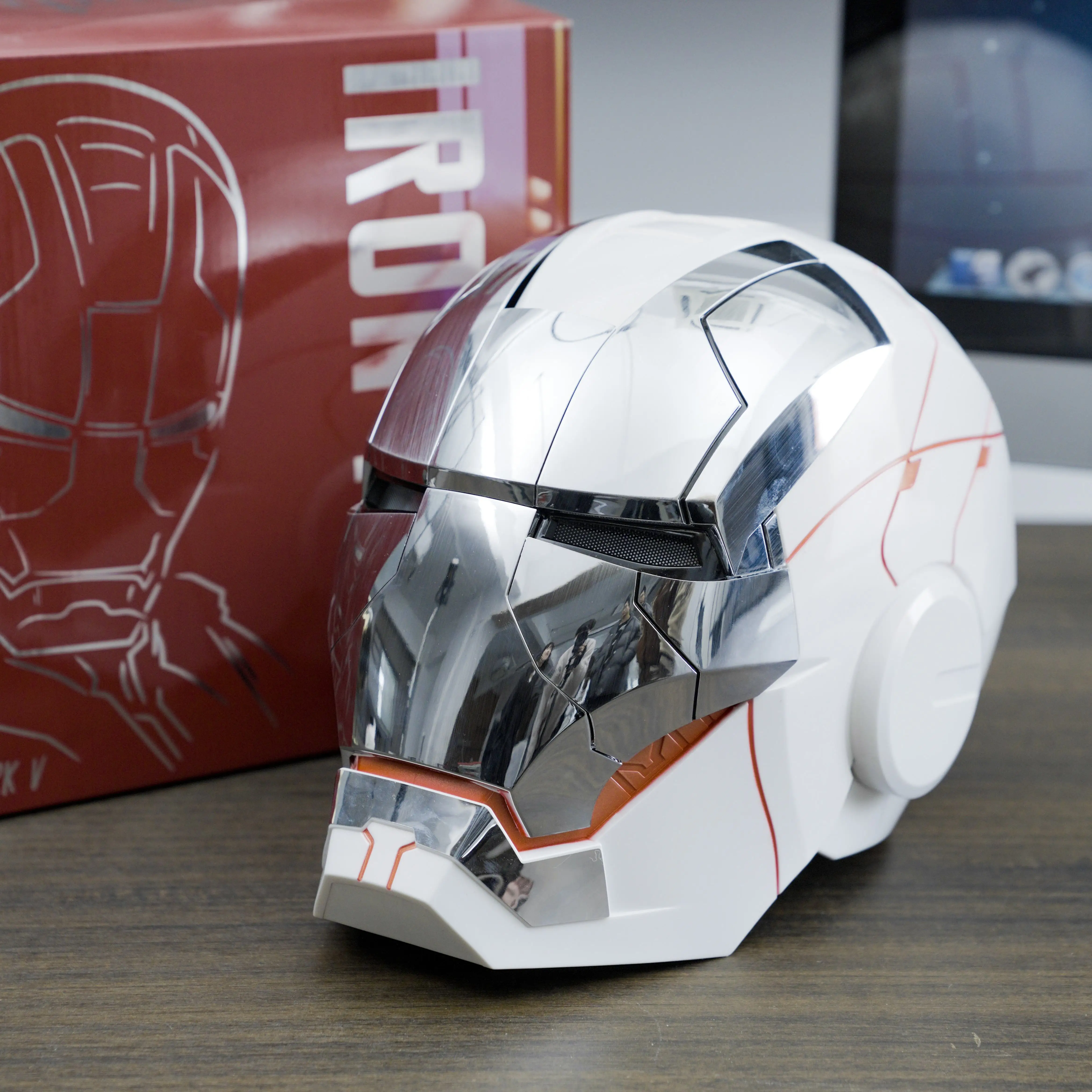 Marvel Iron Man Autoking 1/1 Mk5 Helmet Remote And Voice Control Iron Man Automatic Mask Helmet  With Led Light Boys Gift